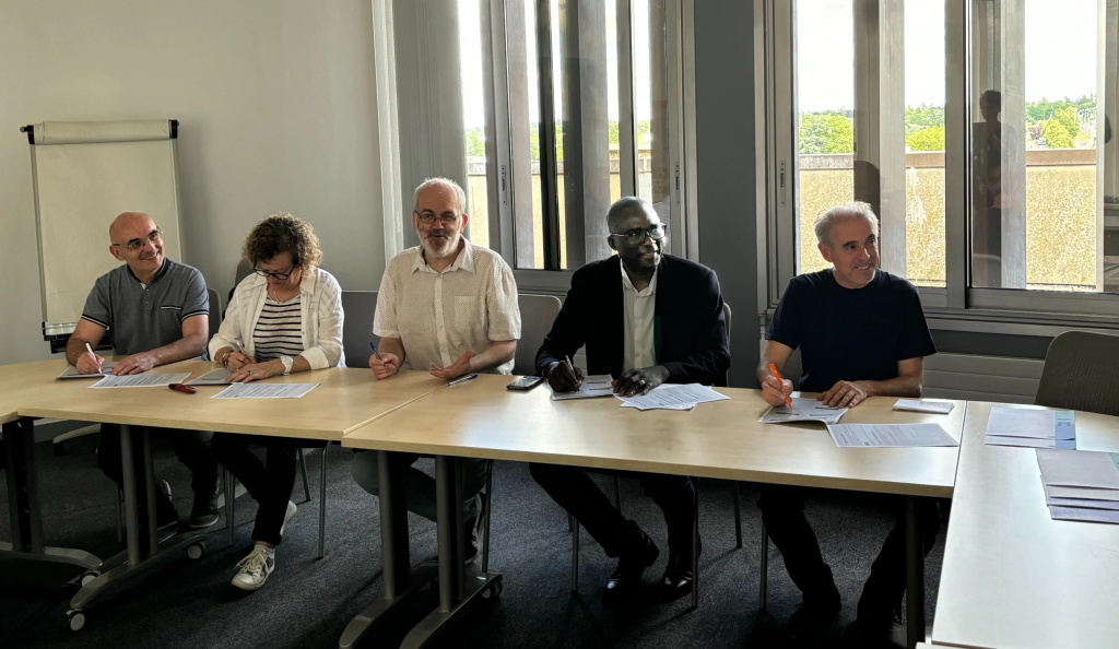 Les signataires de la convention pluri annuelle d'objectifs entre la Caf et les fédérations d'éducation populaire